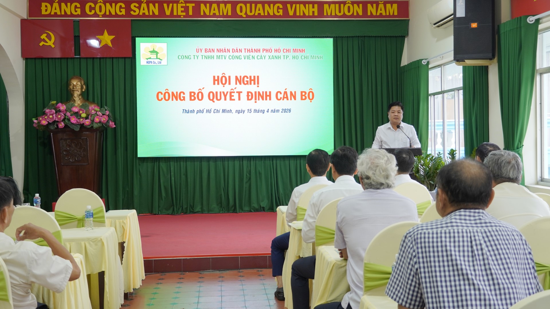 Hội nghị công bố các quyết định về công tác tổ chức và cán bộ